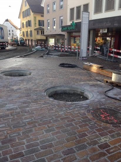 Strassenbau mit Kreisel (Abschnitt Lindenplatz)